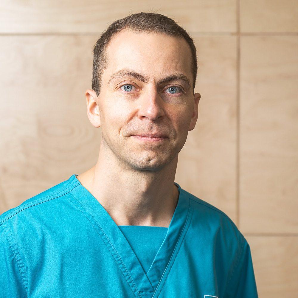 Ian Barner-Rasmussen, plastiikkakirurgian erikoislääkäri